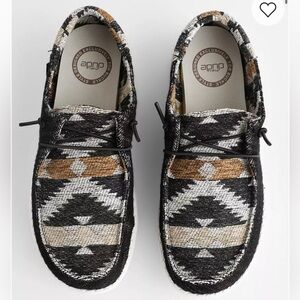 Hey Dude Wendy Aztec